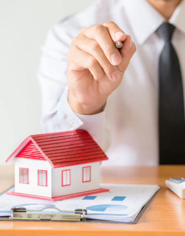 appraiser presenting residential appraisals